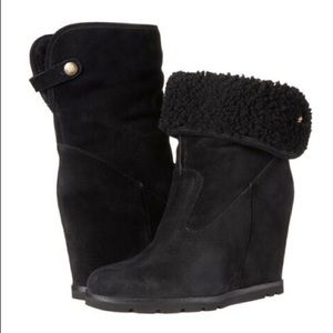 UGG Australia Black Kyra Wedge Boots | Sz 8.5